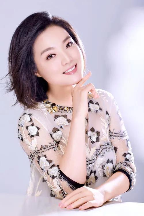 告別儀式合影曝光，李雙江白雪董文華神情嚴肅，黃宏笑容惹爭議(圖11)