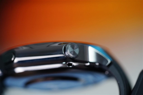 OPPO第一款圓表！OPPO Watch X星夜飛行版圖賞